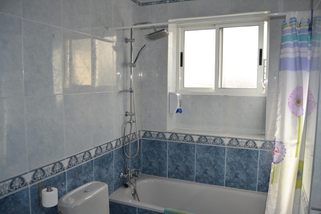 Atico Con Terraza Y Vistas Apartman Málaga Kültér fotó