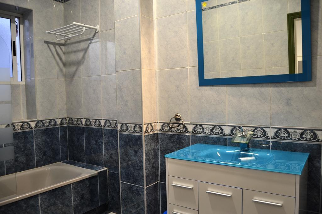 Atico Con Terraza Y Vistas Apartman Málaga Kültér fotó